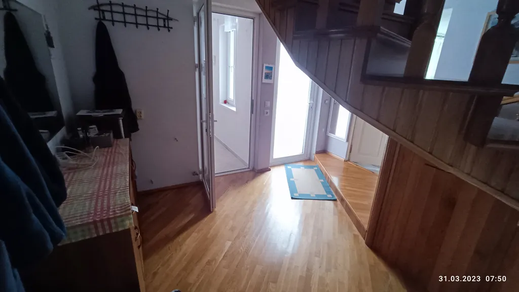 Дом с отдельным входом для большой семьи