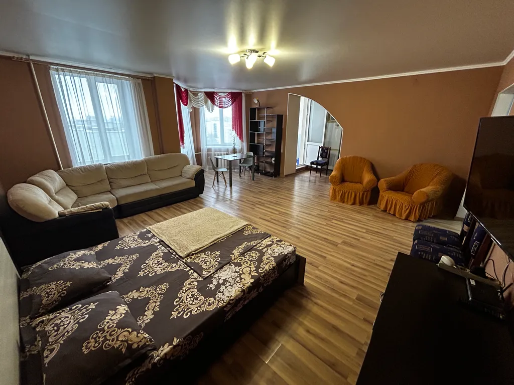 Большая студия рядом с парком