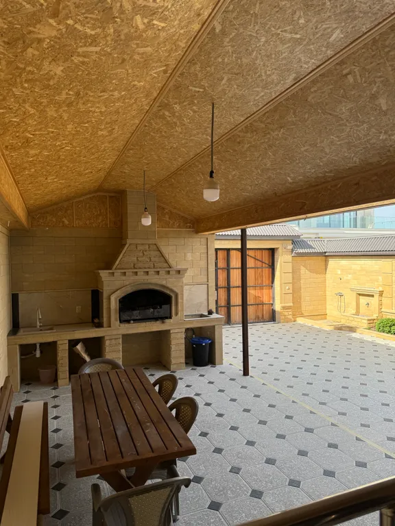 Коттедж на первой береговой