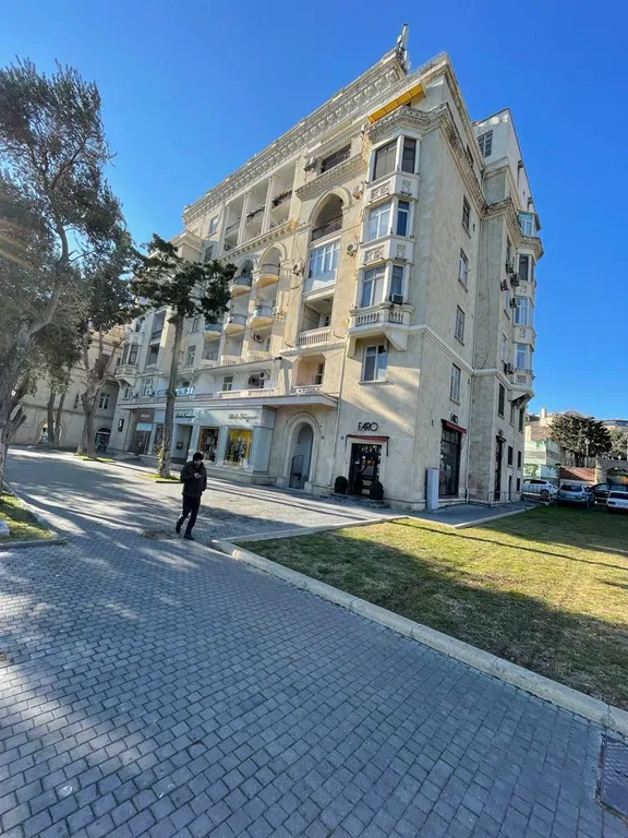 Квартира в Старом городе, первая линия бульвара