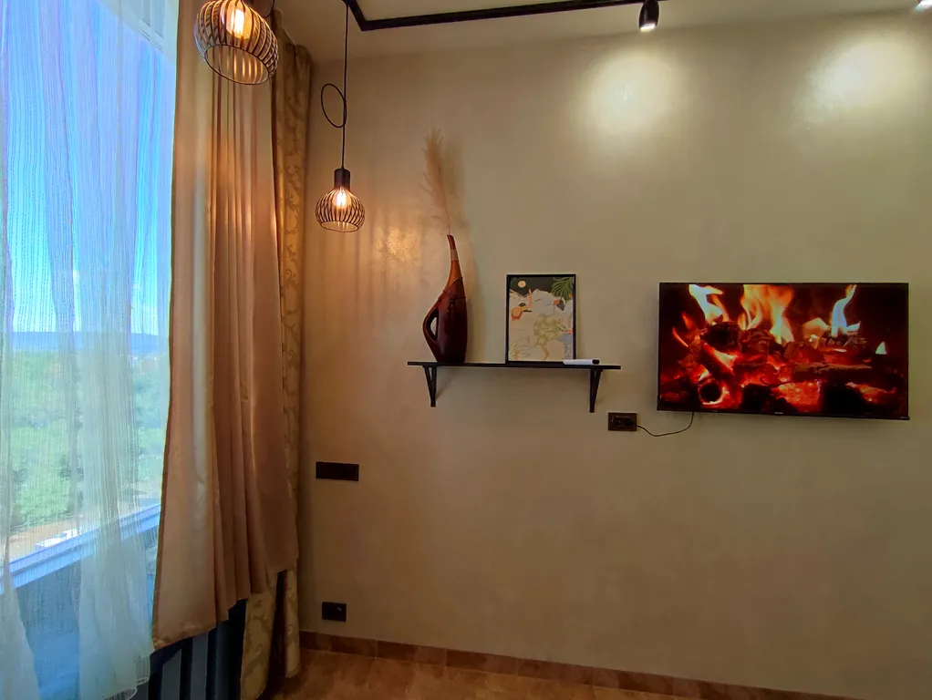 Уютная студия лофт, с очень красивым видом на горы