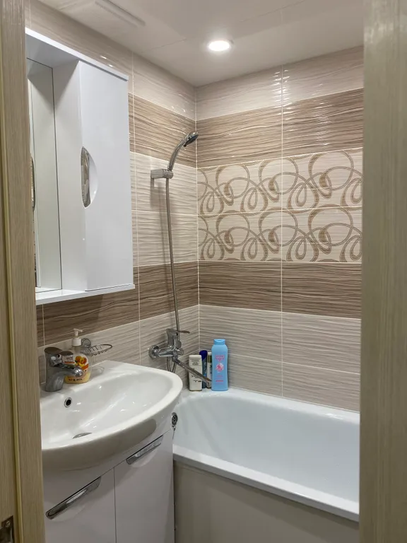 Чистая квартира рядом с парком Нефтехимиков