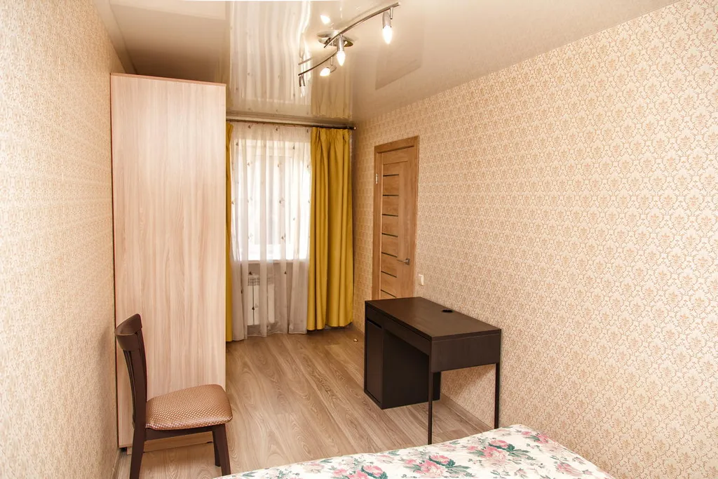 Рядом с площадью Советов