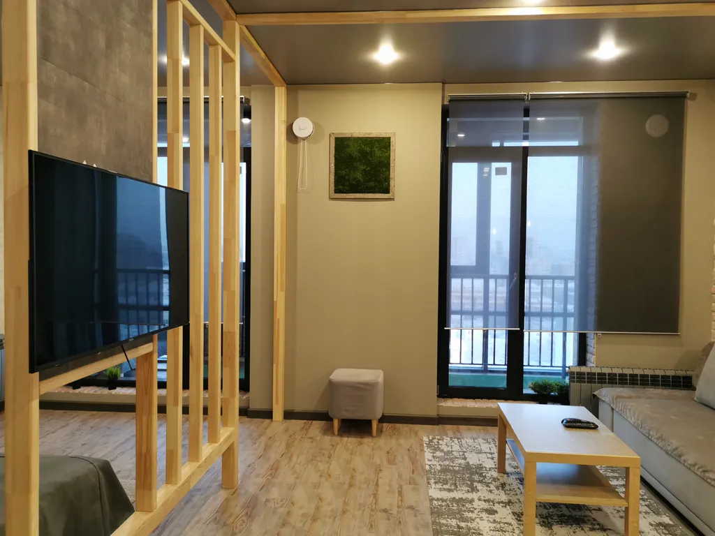 Квартира в люкс доме с парковкой в 10 минутах пешком от площади Ленина