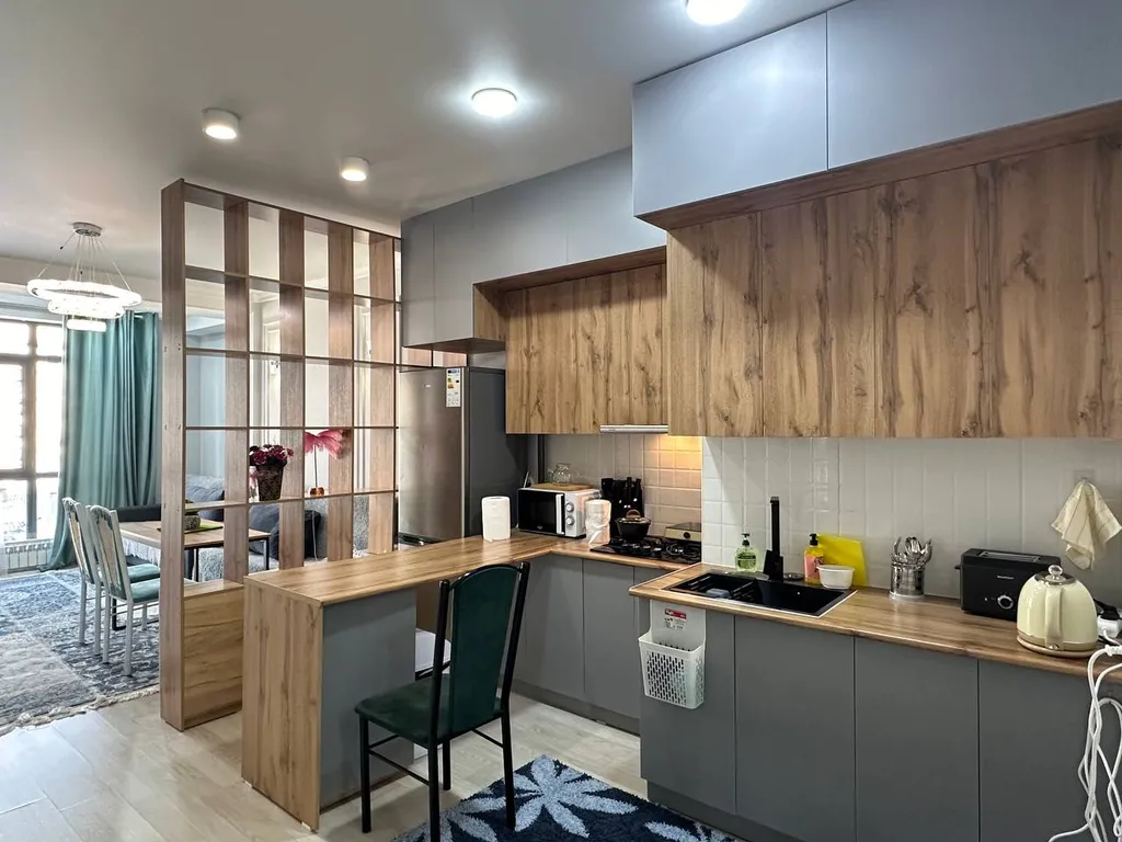 Bay tash residence in center city