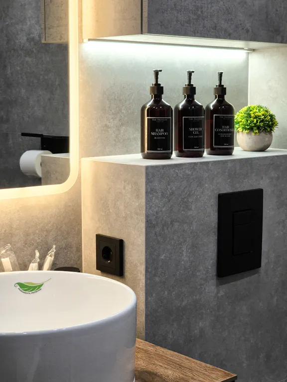 Уютная студия с ванной и прекрасным видом на реку и лес