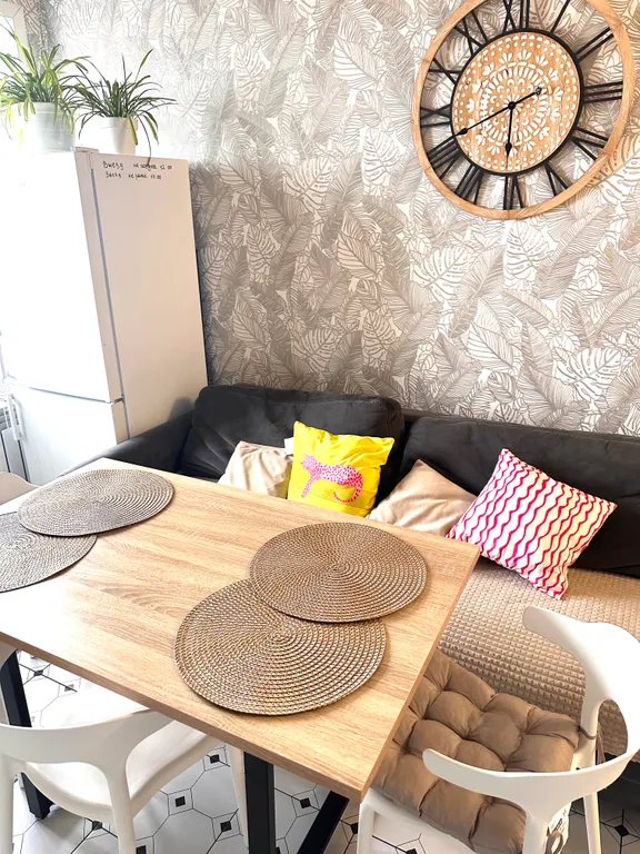 Квартира с кондиционером,бетонным потолком в 5-ти минутах от монастыря