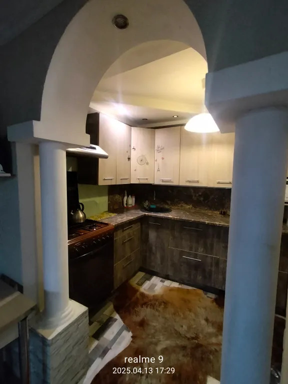 Дом возле моря, центр