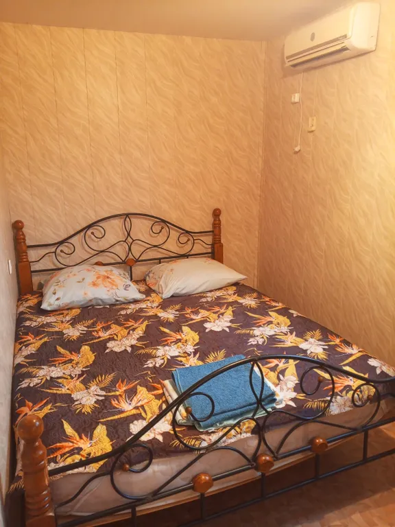 Уютный дом-сруб для компании