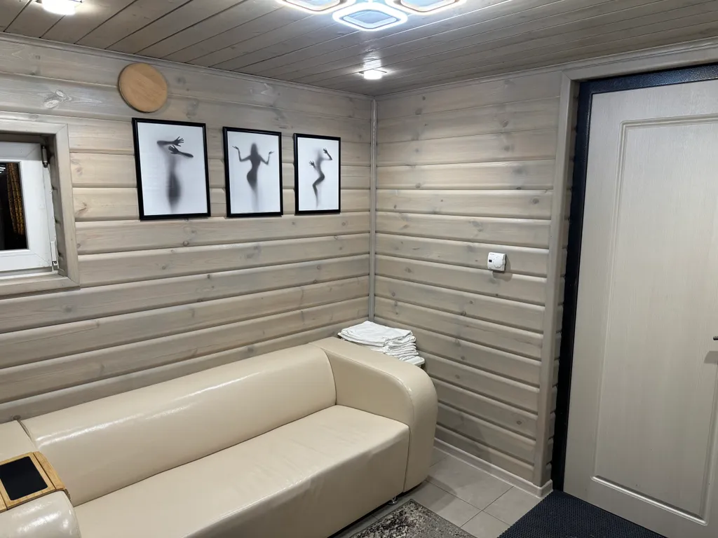 Уютный загородный дом с баней