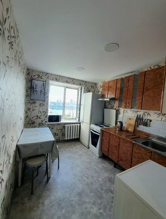 Бюджетная квартира с шикарным видом на бухту Золотой Рог