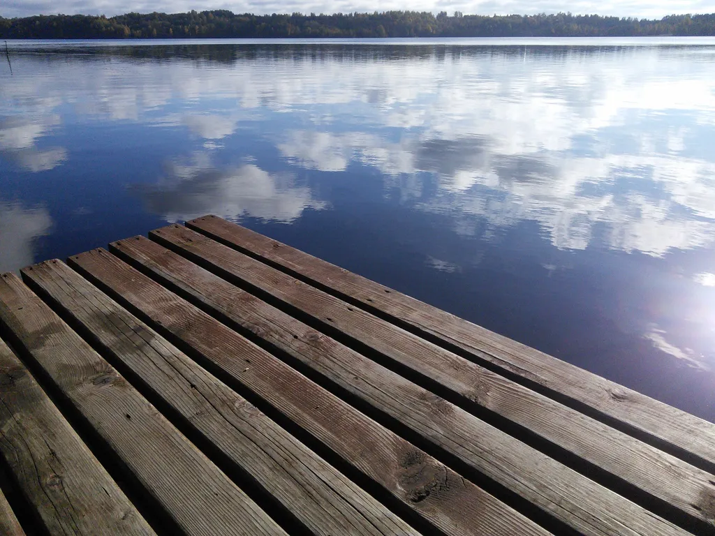 Дом на берегу озера