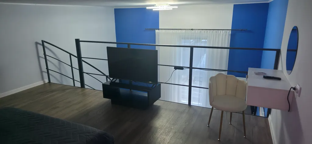 Современная, двухуровневая квартира