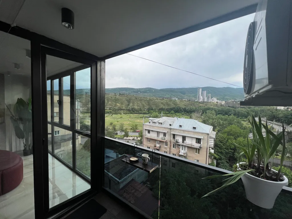 Business Studio Apartment in Central Park