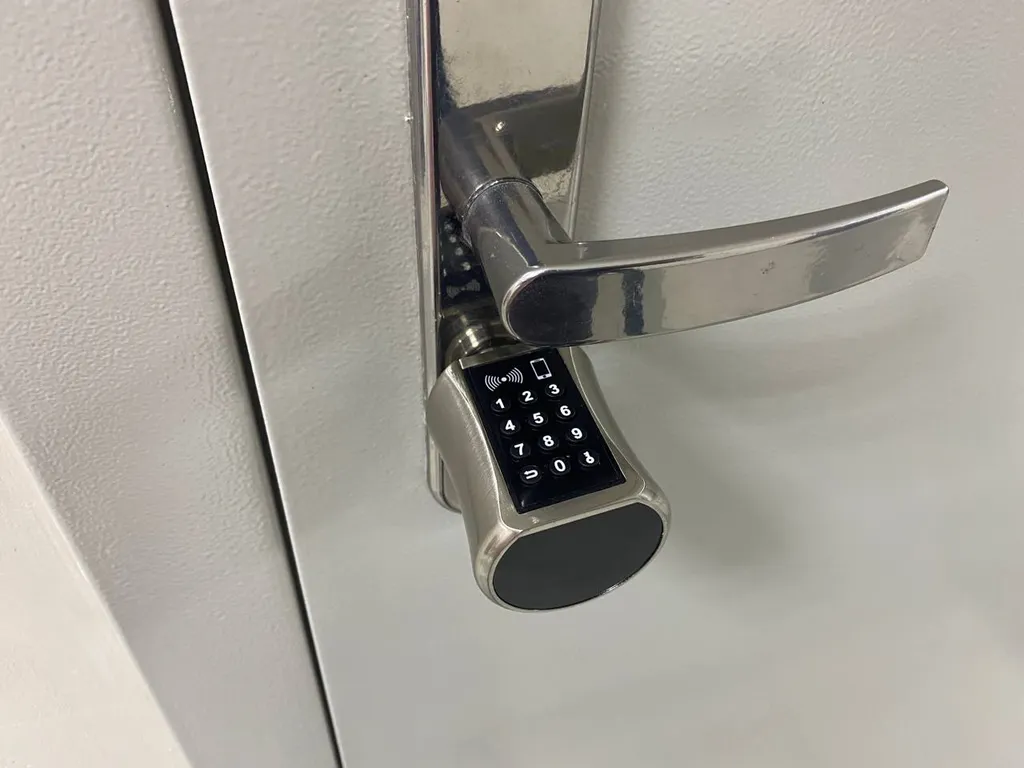 Квартира Современная квартира на берегу реки — Новосибирск