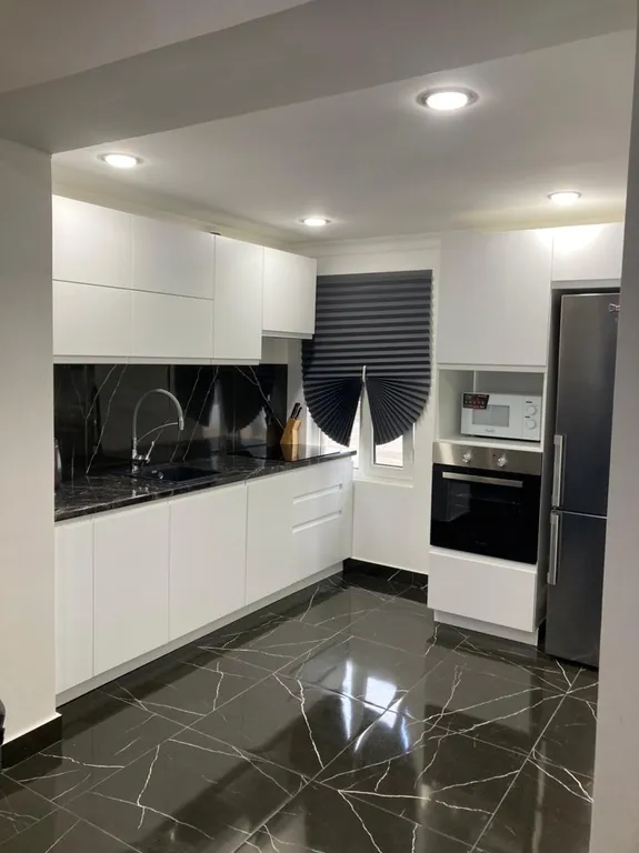 Дом с бассейном, сауной и двором