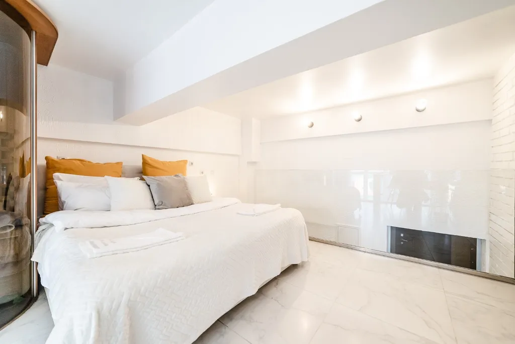 Квартира Квартира Большой двухуровневый лофт с собственной сауной и джакузи — Москва