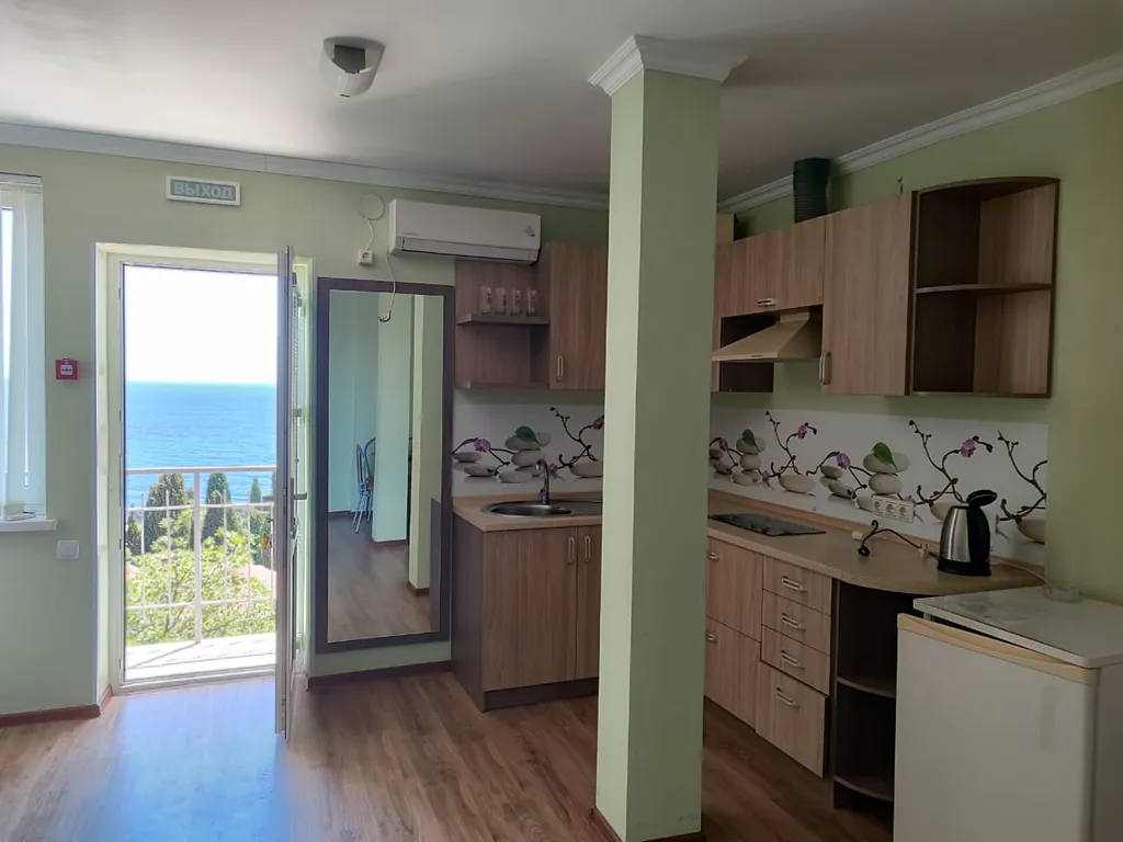 Квартира Корпус Веста двухкомнатный с кухней — аренда посуточно в Алушта