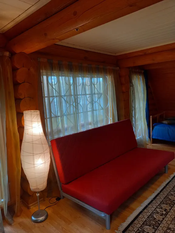 Уютный коттедж у озера