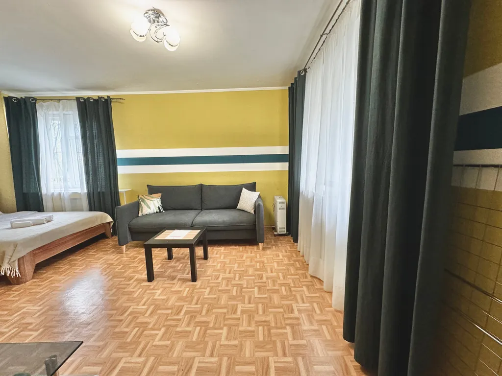 Однокомнатная класса комфорт с большой кухней у ДК Металлургов