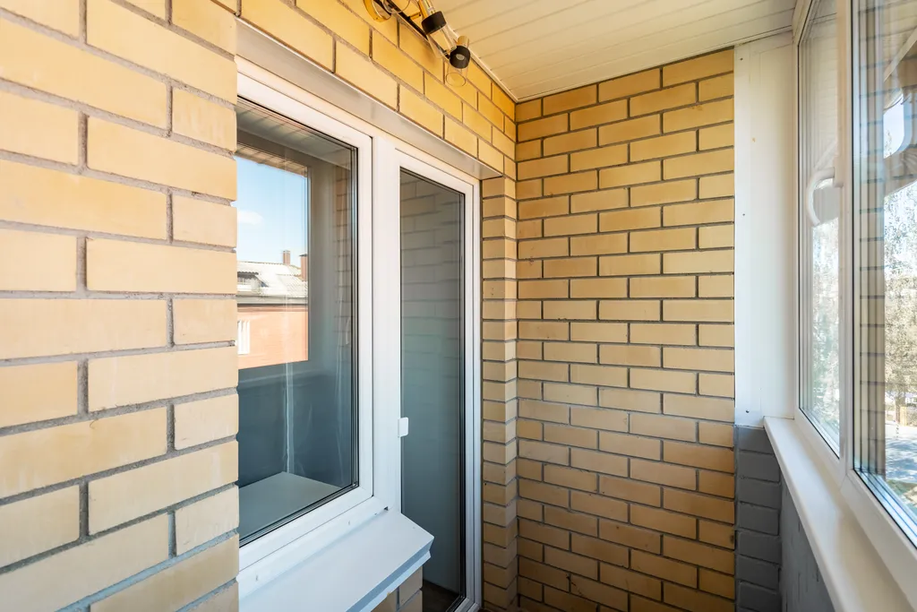 Солнечная 1-комнатная квартира на набережной Днепра