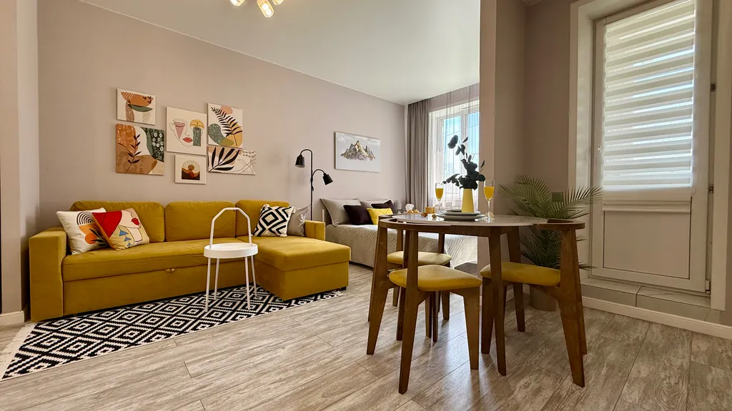 Студия Loft у Патронного для 4 гостей