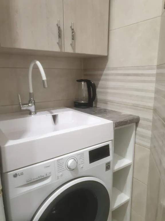 Дизайнерская современная двушка в новом доме сердца центра город