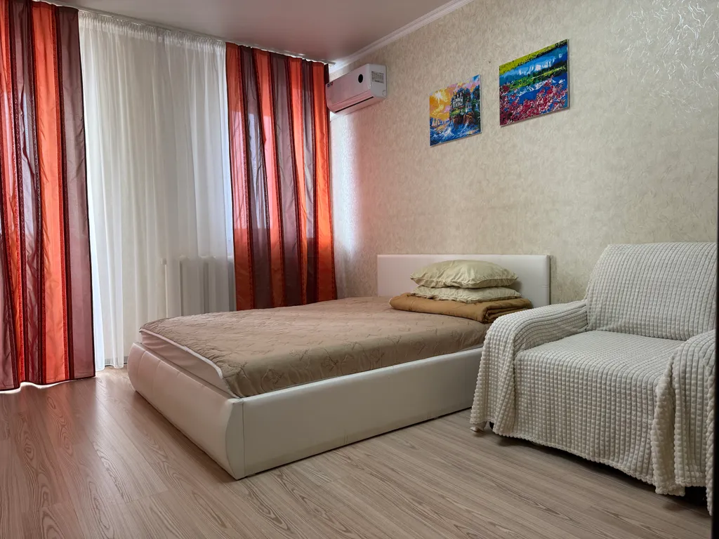 Апартаменты в центре, 1 минуте до ЦУМ и набережной