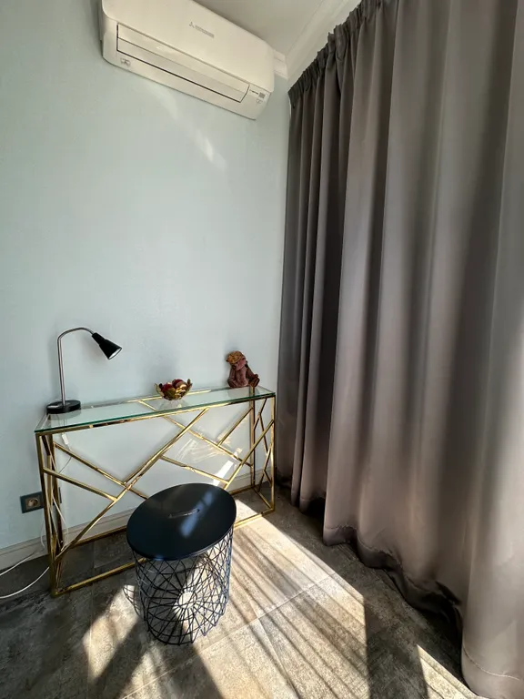 Дизайнерская большая квартира на берегу моря