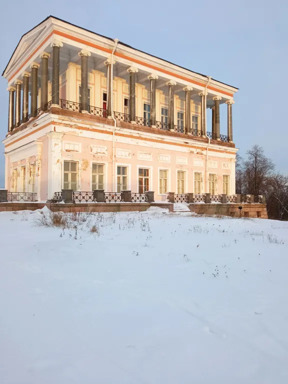 Коттедж с видом на сад