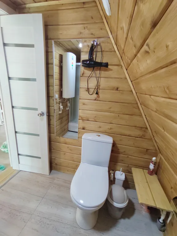 Загородный дом со своей территорией и баней