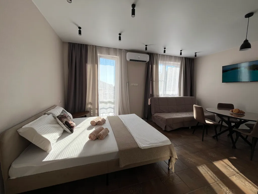 Новая уютная квартира с видом на горы и лес