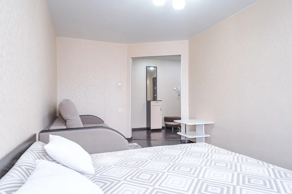 Чистая уютная 1-комнатная в центре, заселение до 23-00 часов