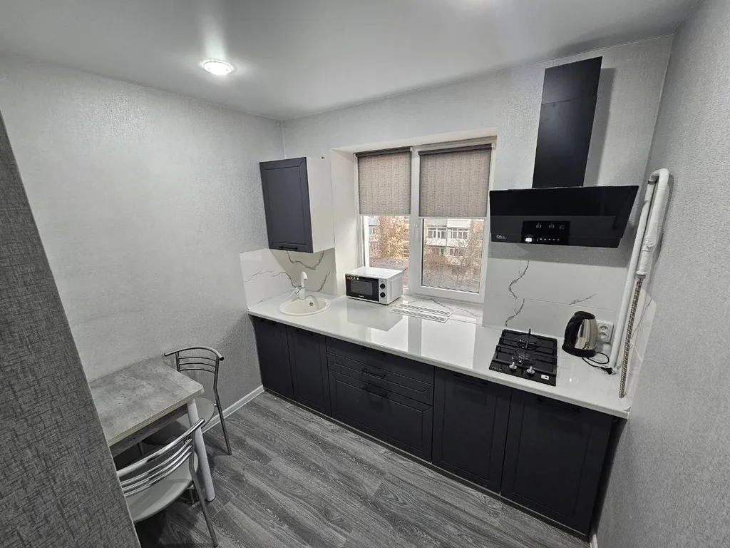 Уютная квартира в спальном районе — аренда посуточно в Мелитополь