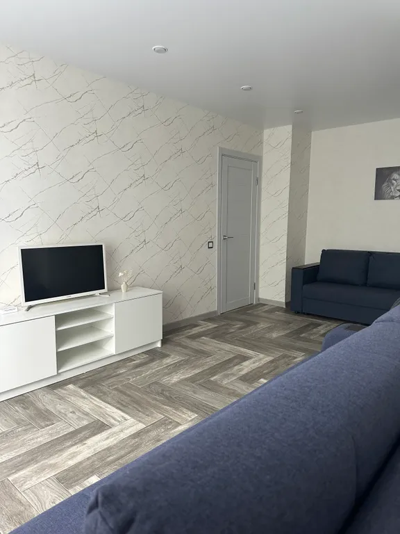 Квартира в тихом приморском районе, в тени деревьев — аренда посуточно в Таганрог