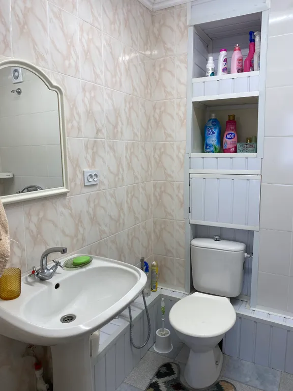 У подножья горы Ирикчат и реки светлая, уютная, просторная квартира