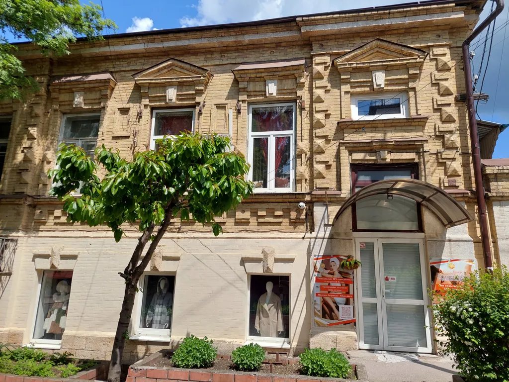 Квартира в центре города с потолками 4.20