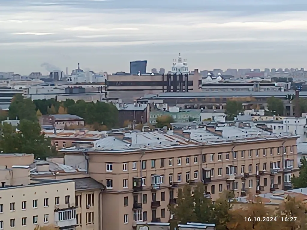 Новая уютная квартира с видом на Смольный, Исаакий и Лахту