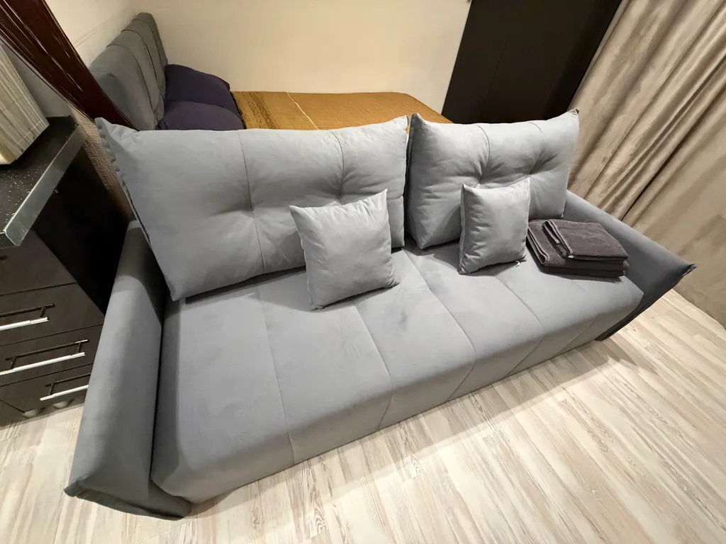 Cовременная студия с бecкoнтaктным заездом