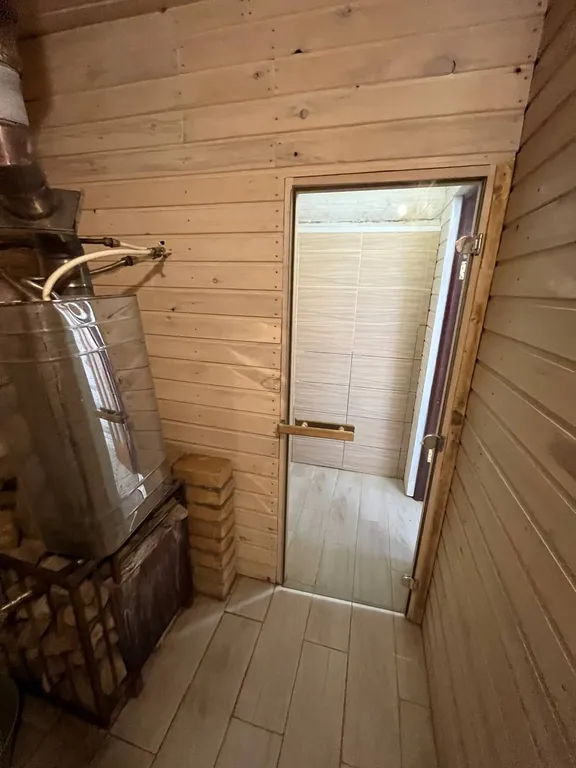 Речное поместье глэмпинг на берегу реки