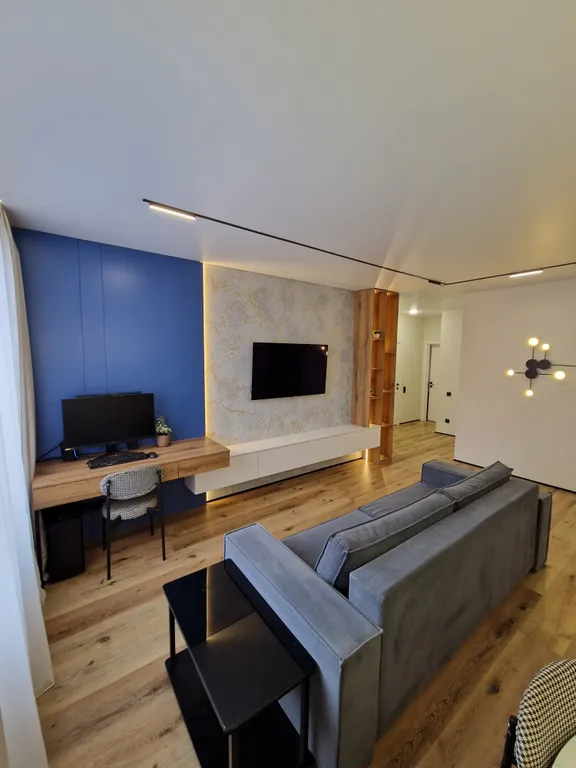 Евротрешка у моря с прекрасным видом на море