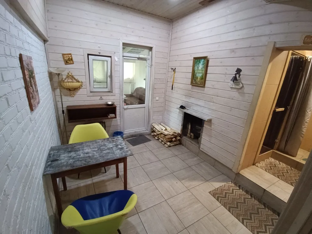 Дом с баней и беседкой