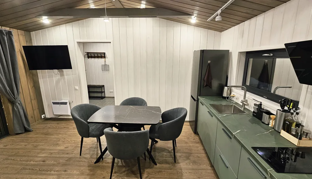 Далеко и надолго