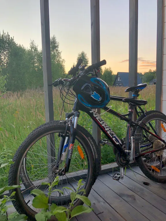 Коттедж Уютный домик с окном в крыше от Дом Шелуха (Sheluha House) — Можайск