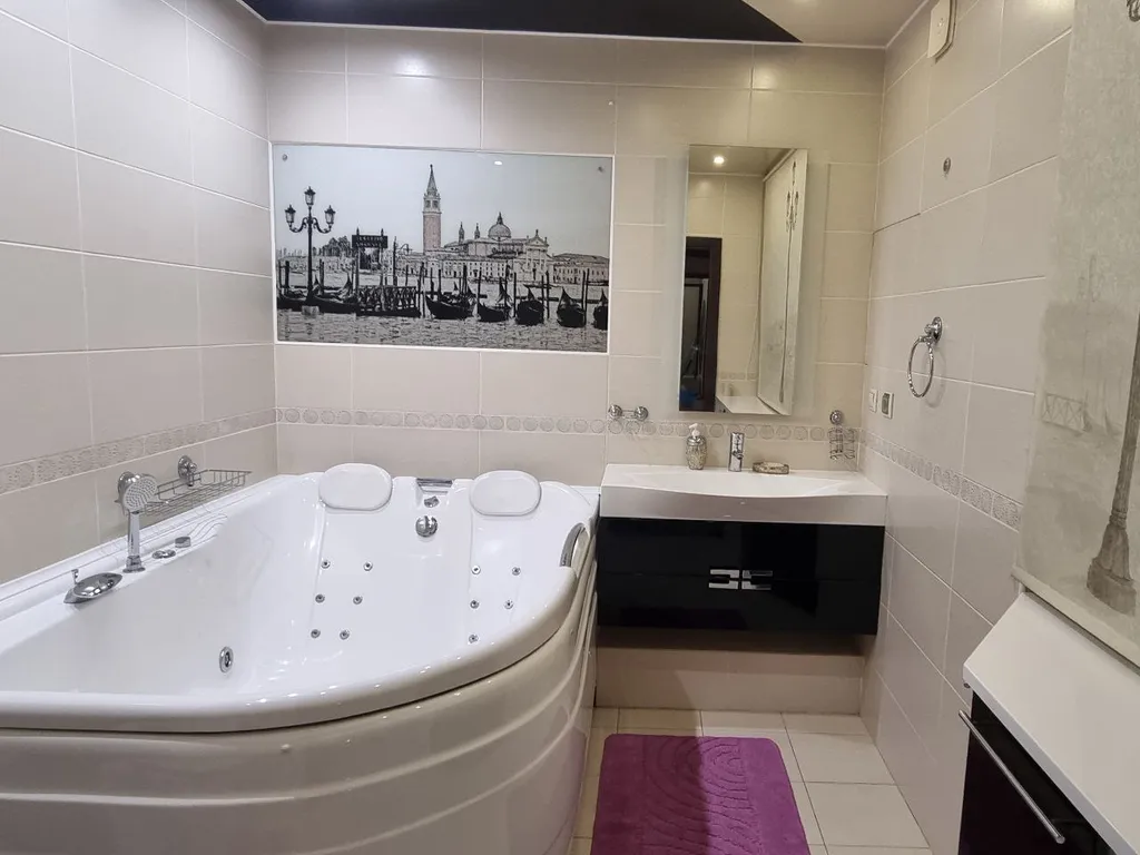 Современная 4-комн. в 10 мин пешком до МВДЦ Сибирь