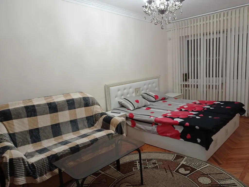 Квартира в самом центре города — аренда посуточно в Нальчик