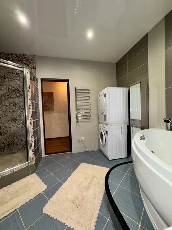 Современная квартира с видом на море и шаговой доступностью до центра