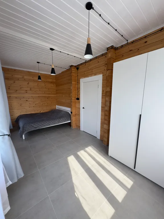 Дом Зивчала, на берегу реки Олонка