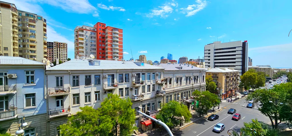 Квартира рядом метро 28 май