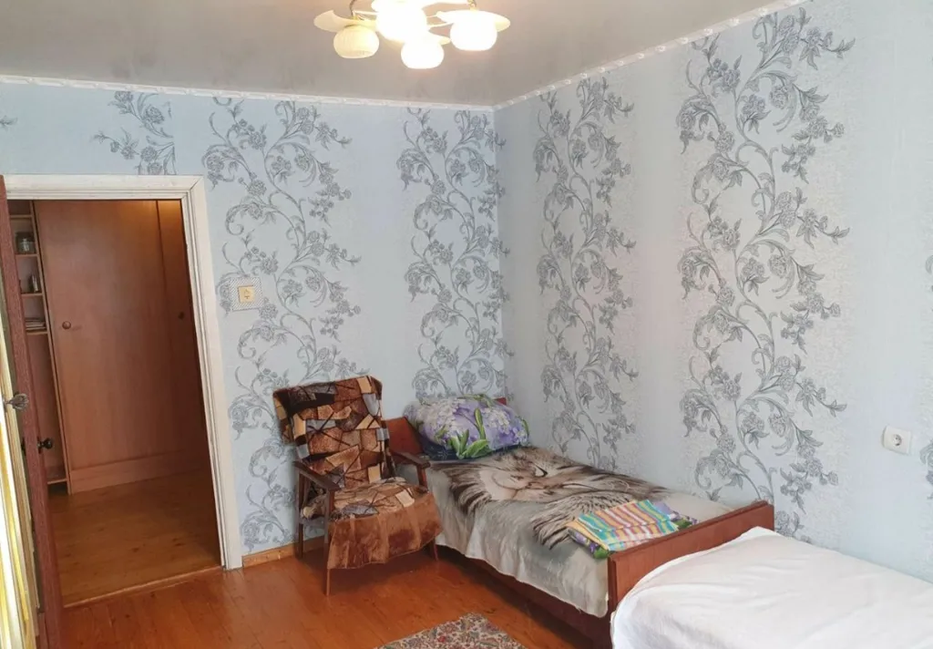 Двухкомнатная квартира в тихом районе, рядом с рекой Кама